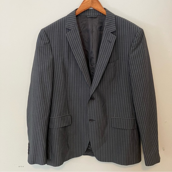 John Varvatos Blazer Sport Coat Wool Blend 52EU/44US Gray Pinstripes Italian